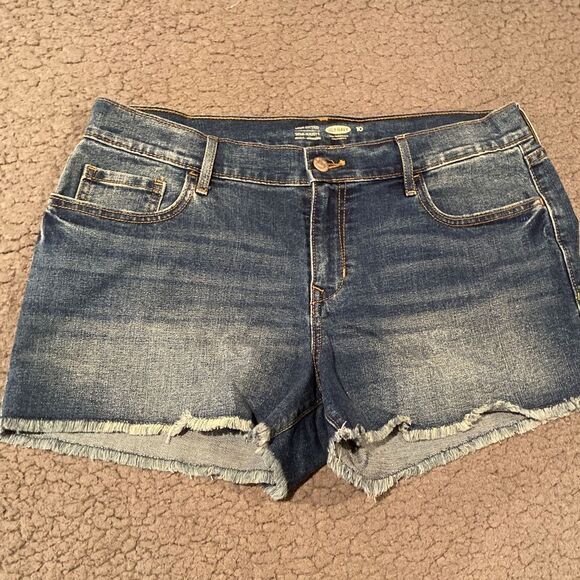 Old Navy Semi Fitted Cut Off Jean Shorts Size 10 - Picture 2 of 9